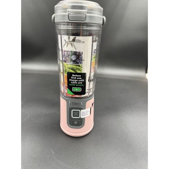 Ninja Blast 16 oz Portable Blender with Leak Proof Lid Easy Sip Spout PINK NEW - Picture 1 of 7